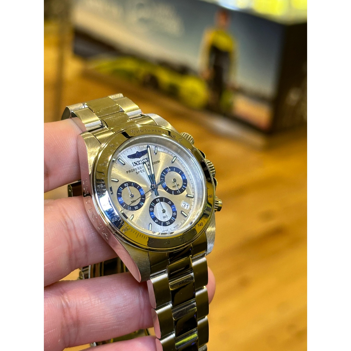 新品Invicta Men's Speedway 39.5mm Steel and Gold Tone Stainless Steel Chronogra